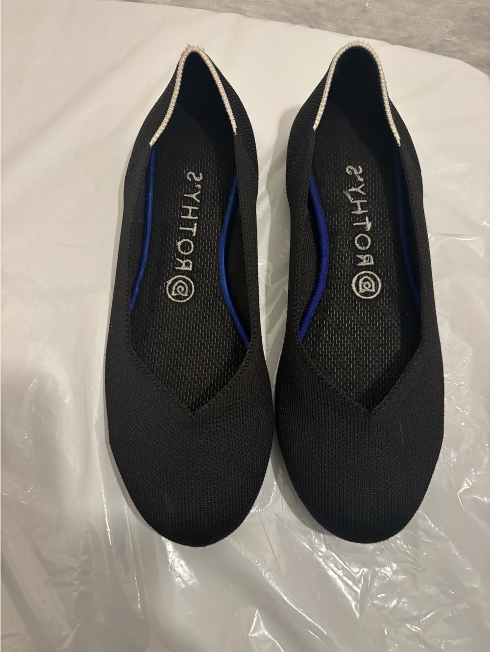 Rothy’s the flat in black
Size 8.5